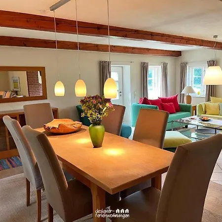 Nyaraló Reetdach-oase