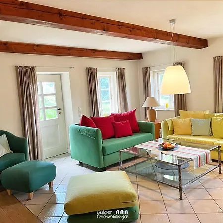 Reetdach-oase Nyaraló *