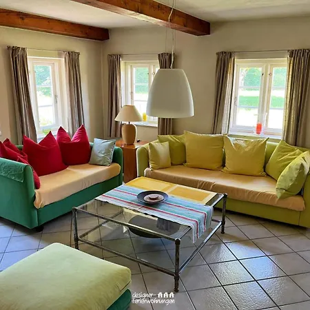 Reetdach-oase Nyaraló *